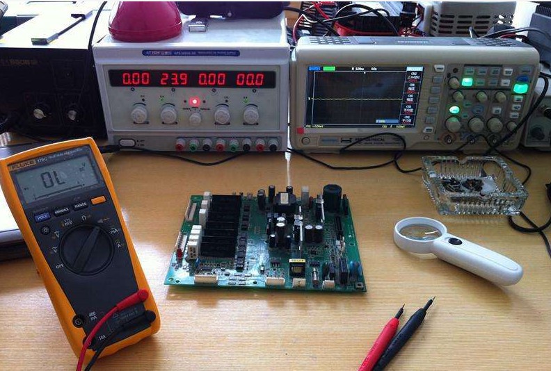 伺服控制器、變頻器電機(jī)、伺服電機(jī)、丹佛斯變頻器、維修變頻器等